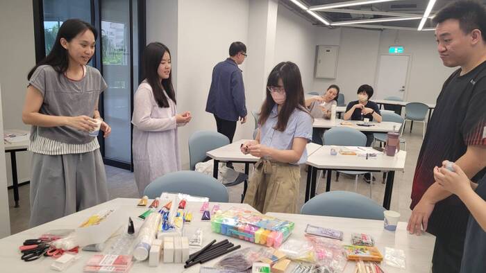 挑選材料製作自己的魔術道具